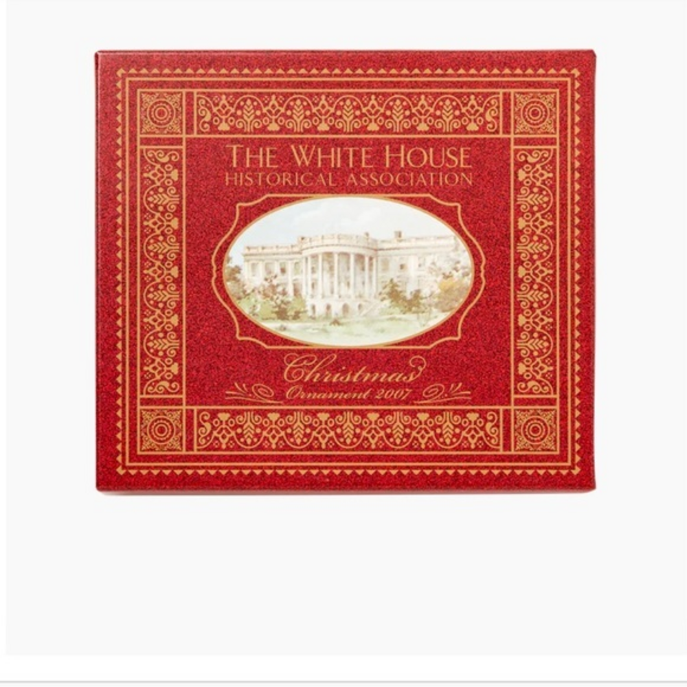 2007 WHITE HOUSE CHRISTMAS ORNAMENT, A PRESIDENT MARRIES IN THE WHITE‎ HOUSE